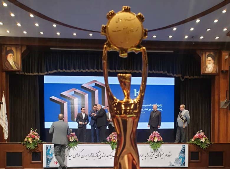 نکوداشت علی اصغر کیهانی مرد بتن ایران در جشنواره قهرمانان صنعت